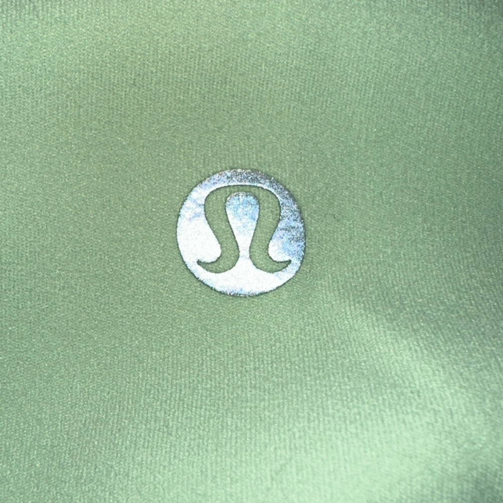 💕 Moving Sale! 💕 
Pastel green lululemon leggings